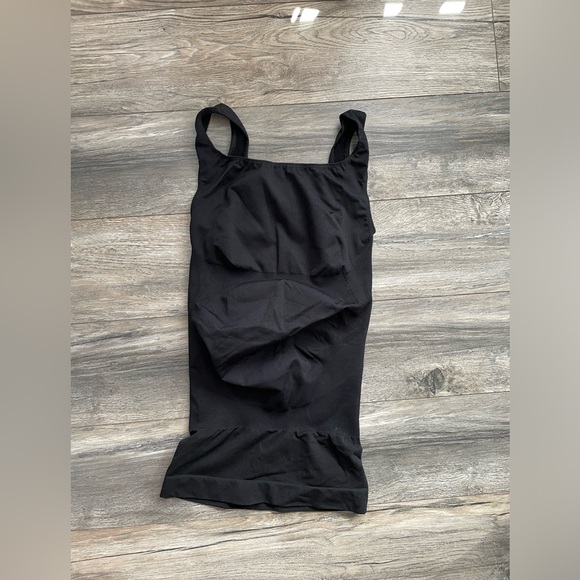 Blanqi Maternity Belly Support Tanktop - Picture 2 of 4